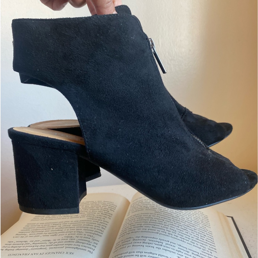 Y.not women black chunky heel shoes size 7